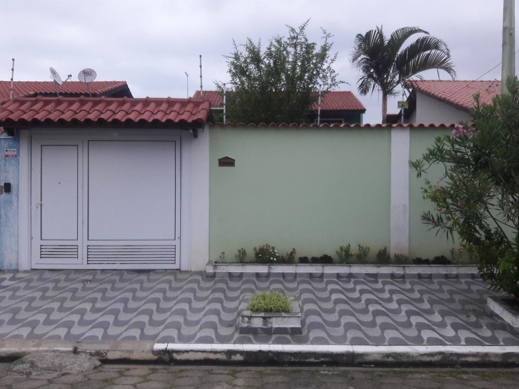 Casa Com Quintal Amplo Vila Peruíbe Exterior foto